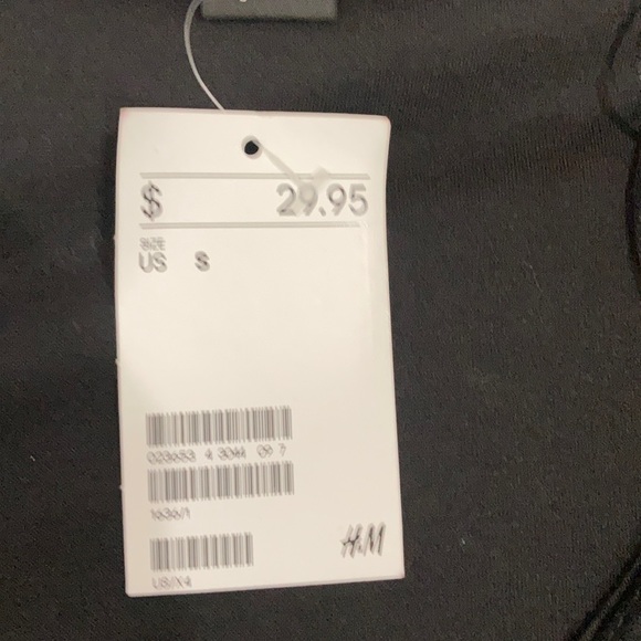 H&M Top - Picture 2 of 2